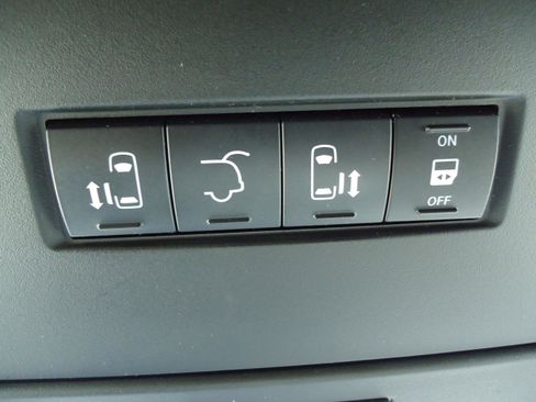Used 2020 Dodge Grand Caravan GT FWD image 24