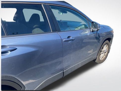 Used 2023 Toyota Corolla Cross LE image 58
