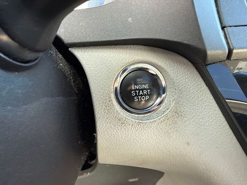 Used 2015 Toyota Sienna XLE AWD/4WD image 16