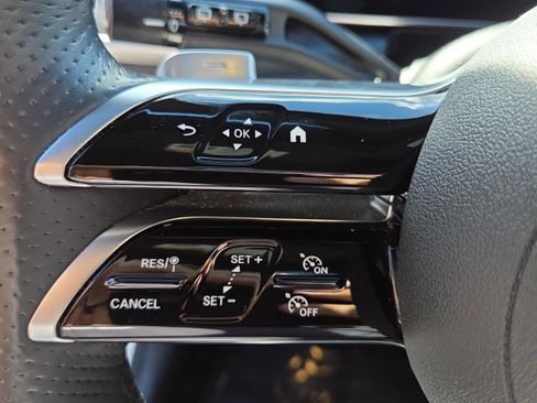 Certified 2024 Mercedes-Benz GLC 300 image 19