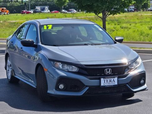 Used 2017 Honda Civic Sport image 6