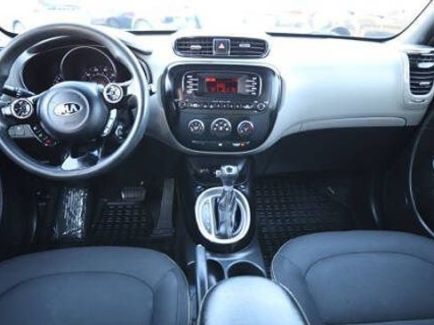Used 2015 Kia Soul + FWD image 12