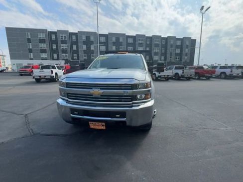 Used 2016 Chevrolet Silverado 3500 W/T w/ WT Convenience Package AWD/4WD image 3