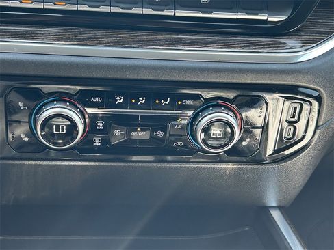 Used 2025 GMC Sierra 1500 Elevation w/ Elevation Premium Package image 24