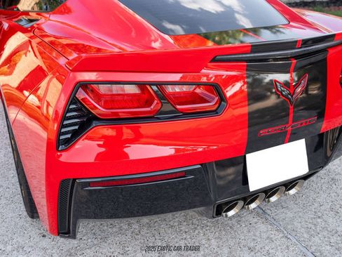 Used 2019 Chevrolet Corvette Stingray Coupe w/ Carbon Flash Badge Package image 93