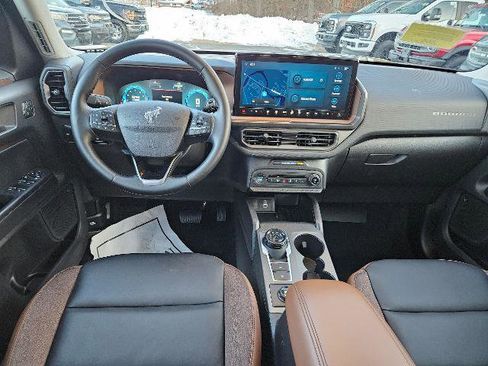 Certified 2025 Ford Bronco Sport Outer Banks w/ Outer Banks Tech Package+ image 12