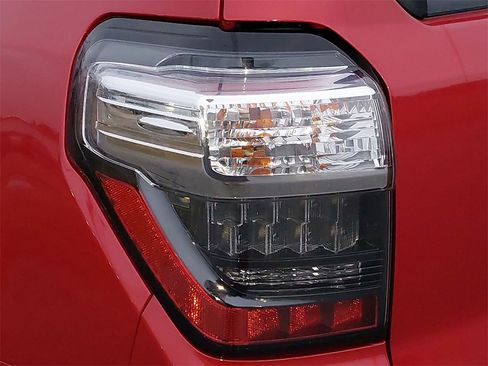 Used 2016 Toyota 4Runner Limited image 31