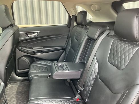 Used 2024 Ford Edge Titanium AWD/4WD image 19