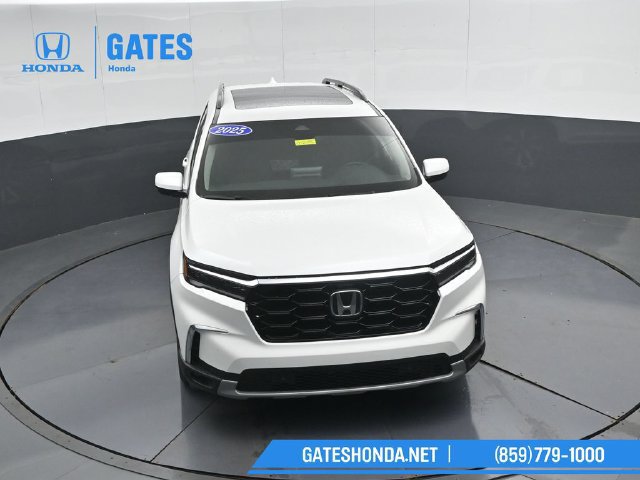 Certified 2025 Honda Pilot Touring image 43