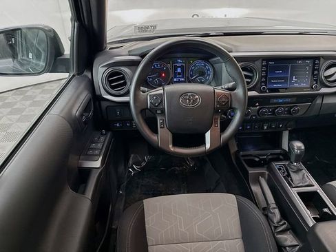 Used 2023 Toyota Tacoma TRD Off-Road w/ Technology Package AWD/4WD image 20
