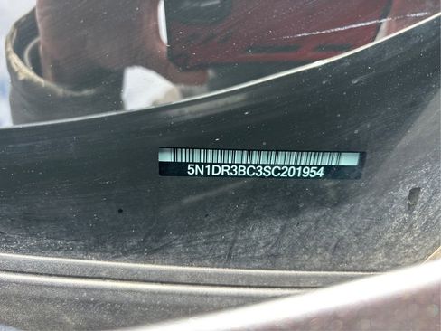 Used 2025 Nissan Pathfinder SV image 17