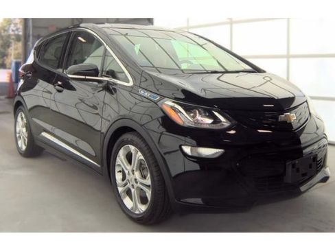 Used 2020 Chevrolet Bolt LT FWD image 2