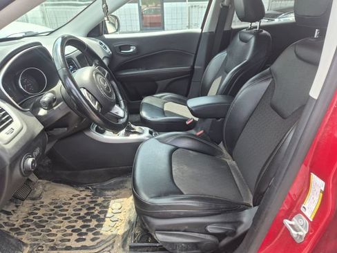 Used 2021 Jeep Compass Latitude AWD/4WD image 11