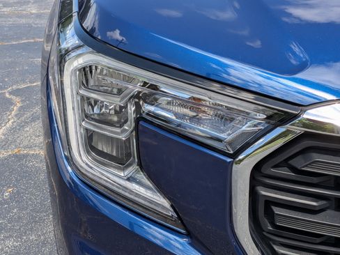 Certified 2023 GMC Terrain SLE w/ Driver Convenience Package FWD image 10