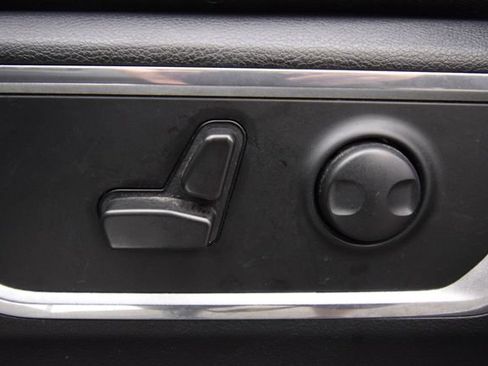 Used 2023 RAM 1500 Laramie AWD/4WD image 22