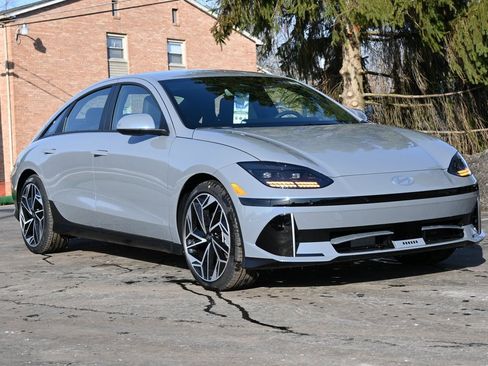 New 2025 Hyundai Ioniq 6 SEL image 1