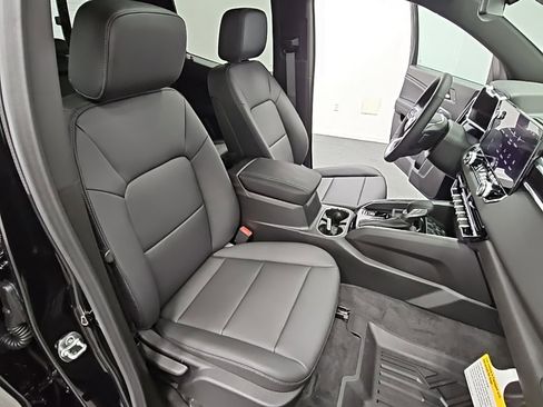 New 2026 GMC Canyon Elevation w/ Convenience Package image 40