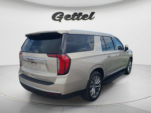 Used 2024 GMC Yukon XL Denali w/ Advanced Technology Package AWD/4WD image 3