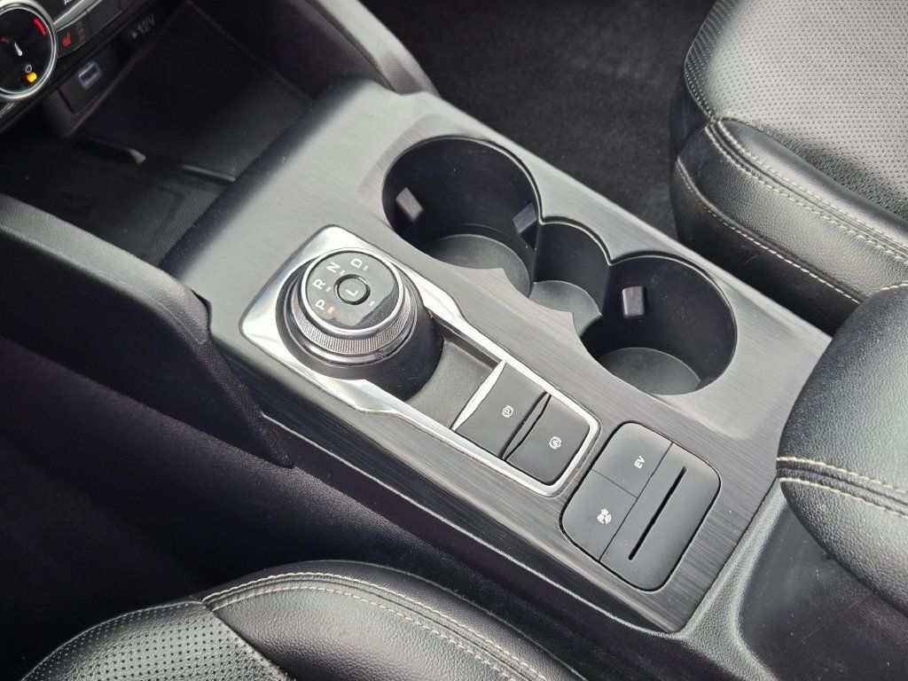 Used 2022 Ford Escape SEL w/ Technology Package FWD image 26