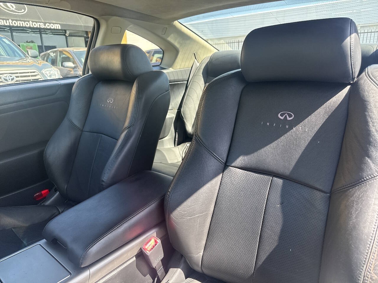 Used 2004 INFINITI G35 Coupe w/ Premium Pkg RWD image 16