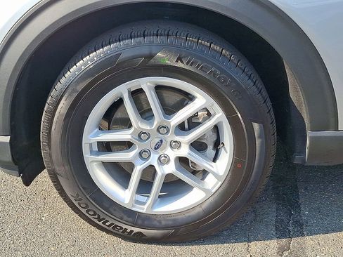 Used 2025 Ford Explorer Active image 8