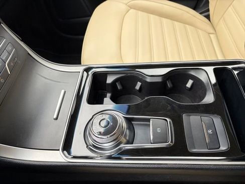 Used 2019 Ford Edge SEL w/ Equipment Group 201A image 12