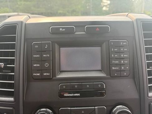 Used 2015 Ford F150 XL w/ Equipment Group 101A Mid AWD/4WD image 10