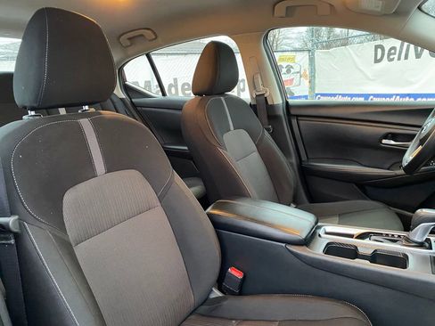 Used 2025 Nissan Sentra SV image 15