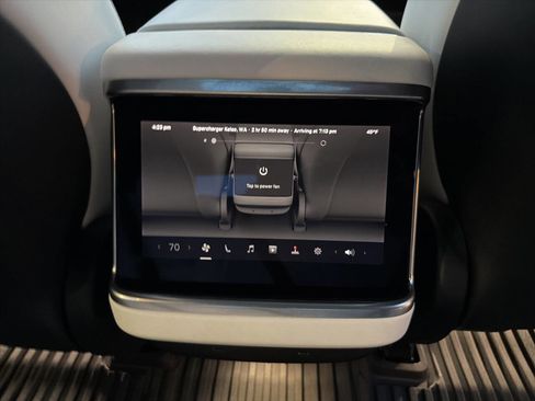 Used 2022 Tesla Model S image 18