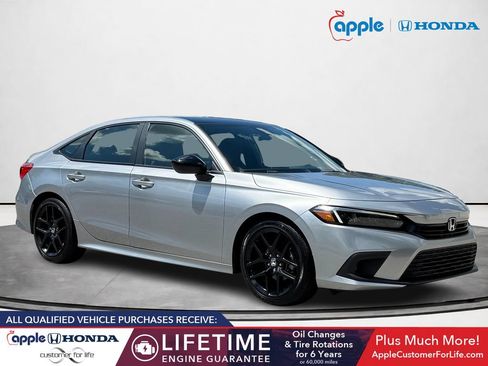 Used 2024 Honda Civic Sport image 1