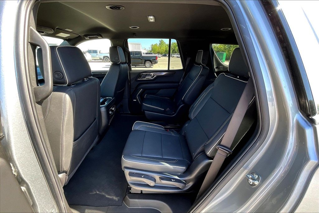Used 2026 GMC Yukon Elevation AWD/4WD image 6