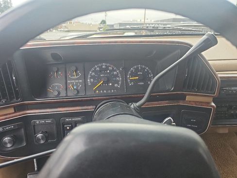 Used 1989 Ford Bronco image 7