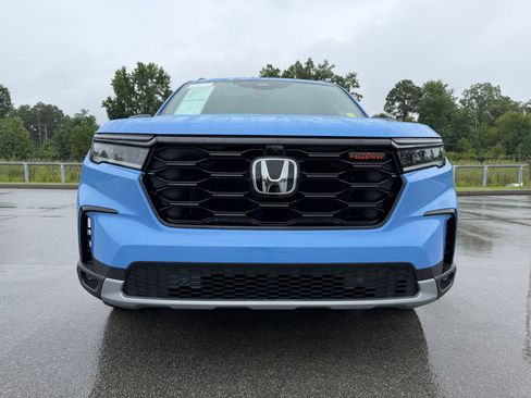 Used 2024 Honda Pilot TrailSport image 6