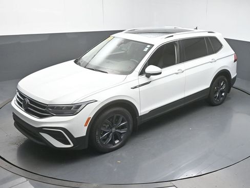 Used 2022 Volkswagen Tiguan SE image 44