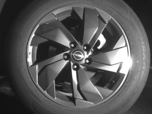 Used 2025 Nissan Rogue SV image 14