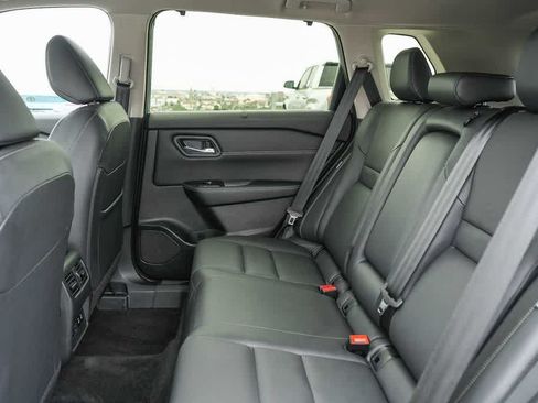 Used 2025 Nissan Rogue SL w/ Tech Package AWD/4WD image 21