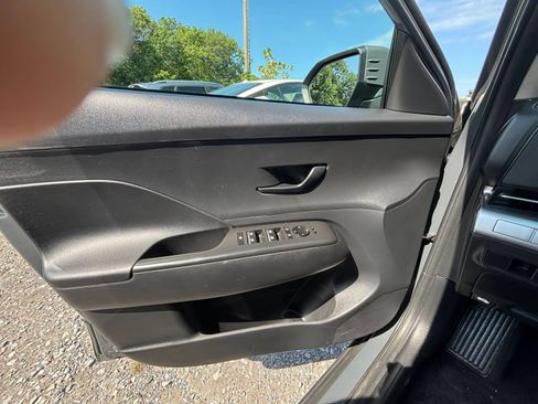 Used 2025 Hyundai Kona SEL AWD/4WD image 18