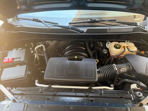 Used 2020 Chevrolet Silverado 1500 Custom w/ Custom Value Package AWD/4WD image 31