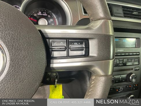 Used 2010 Ford Mustang Shelby GT500 RWD image 34
