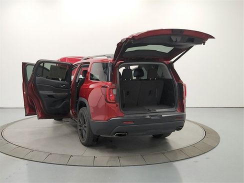 Used 2022 GMC Acadia SLE w/ Driver Convenience Package image 13