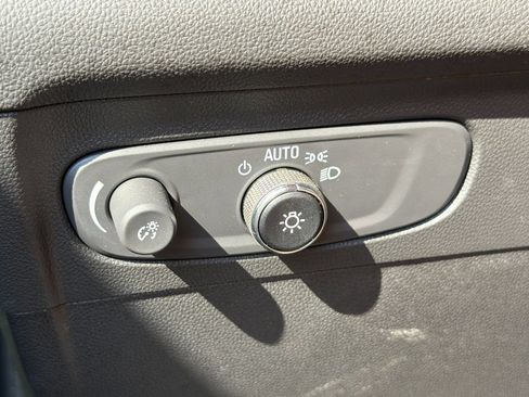 Used 2023 Buick Envision Preferred FWD image 12