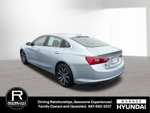 Used 2017 Chevrolet Malibu LT w/ Leather Package image 7