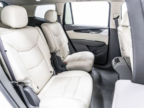 Used 2021 Cadillac XT6 Premium Luxury FWD image 34