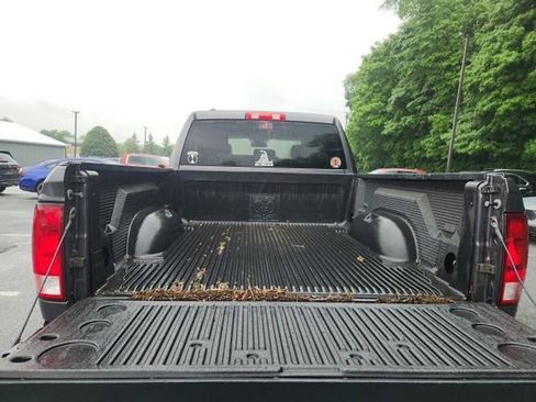 Used 2016 RAM 1500 Express RWD image 13