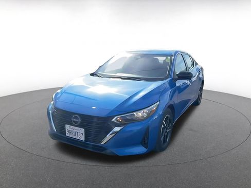 Used 2025 Nissan Sentra SV image 7