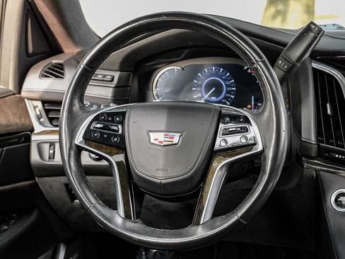 Used 2017 Cadillac Escalade Platinum image 16