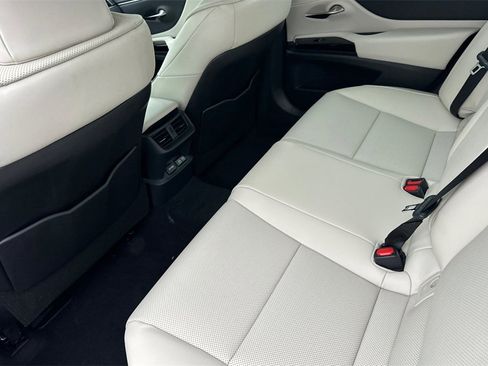 New 2025 Lexus ES 350 w/ Premium Package image 12
