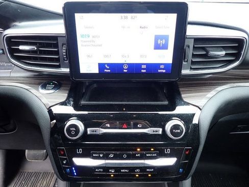 Used 2021 Ford Explorer Limited w/ Equipment Group 301A image 15