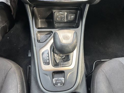 Used 2016 Jeep Cherokee Latitude w/ Comfort/Convenience Group FWD image 15