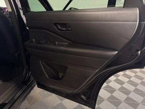 Used 2024 Nissan Pathfinder SV AWD/4WD image 26